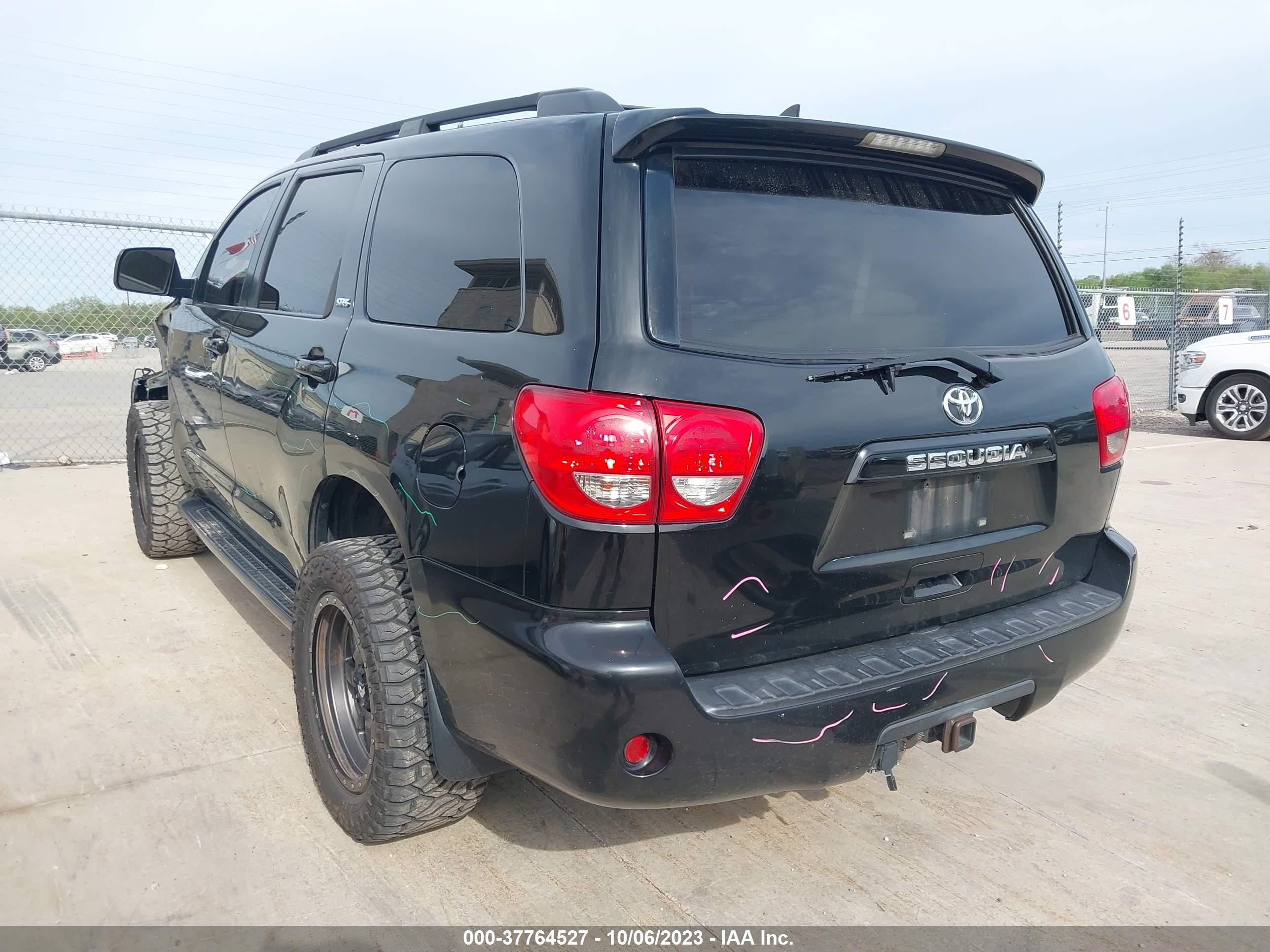 Photo 2 VIN: 5TDZM5G18AS002228 - TOYOTA SEQUOIA 