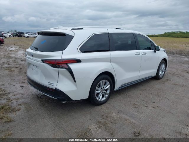 Photo 3 VIN: 5TDZRKEC0PS165081 - TOYOTA SIENNA 