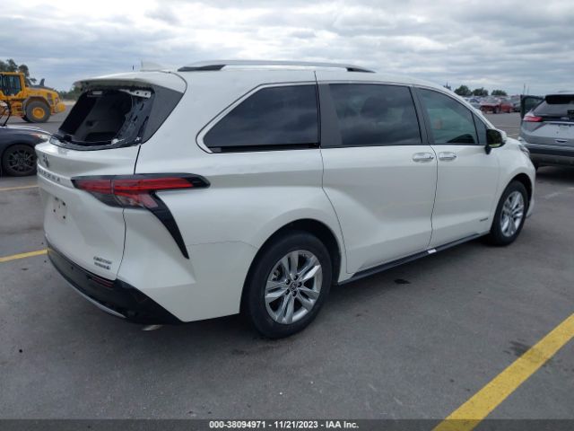 Photo 3 VIN: 5TDZRKEC1MS013886 - TOYOTA SIENNA 