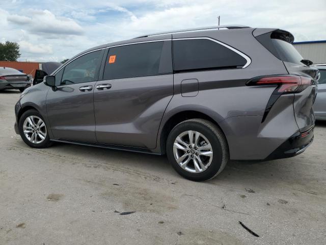 Photo 1 VIN: 5TDZRKEC1NS085320 - TOYOTA SIENNA LIM 