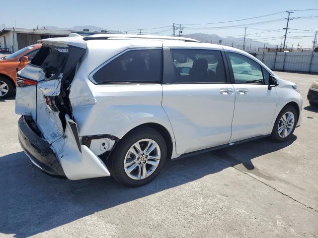 Photo 2 VIN: 5TDZRKEC1RS187559 - TOYOTA SIENNA LIM 