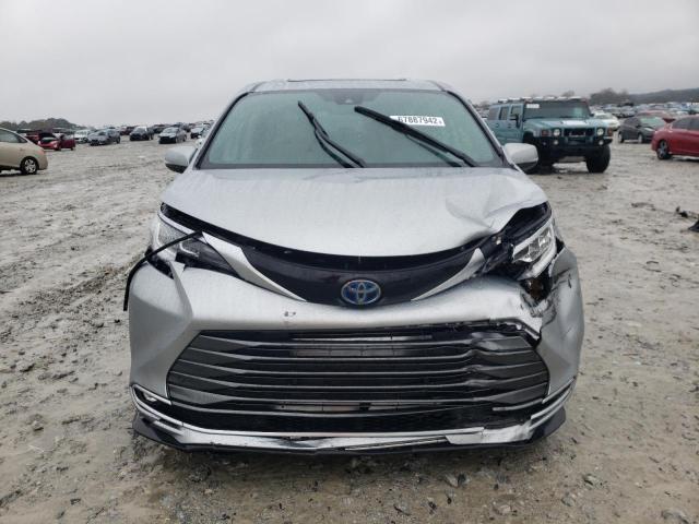 Photo 4 VIN: 5TDZRKEC2MS031863 - TOYOTA SIENNA 