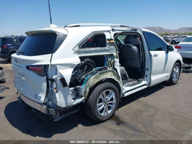 Photo 3 VIN: 5TDZRKEC5MS003166 - TOYOTA SIENNA 