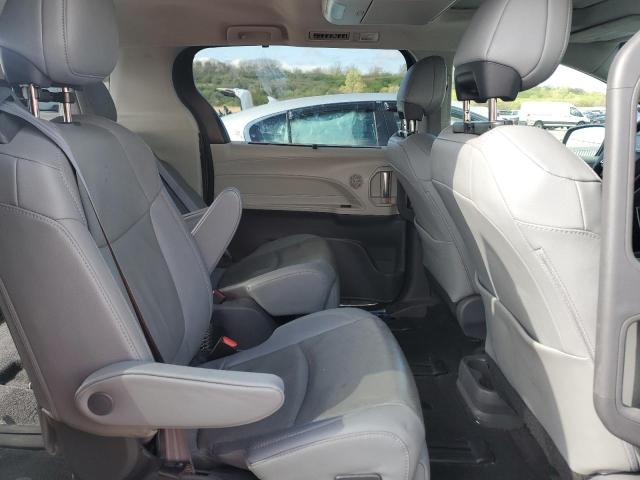 Photo 10 VIN: 5TDZRKEC6MS011373 - TOYOTA SIENNA 