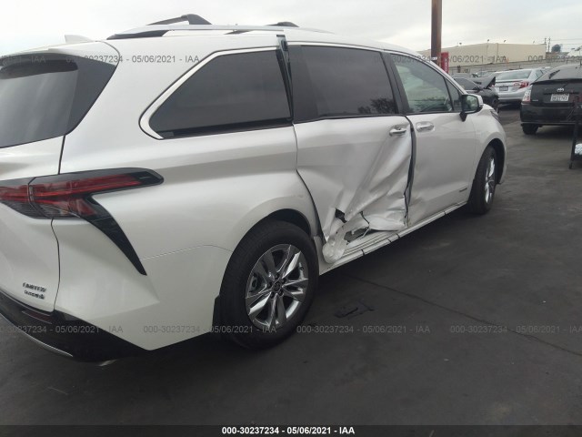 Photo 3 VIN: 5TDZRKEC6MS026956 - TOYOTA SIENNA 