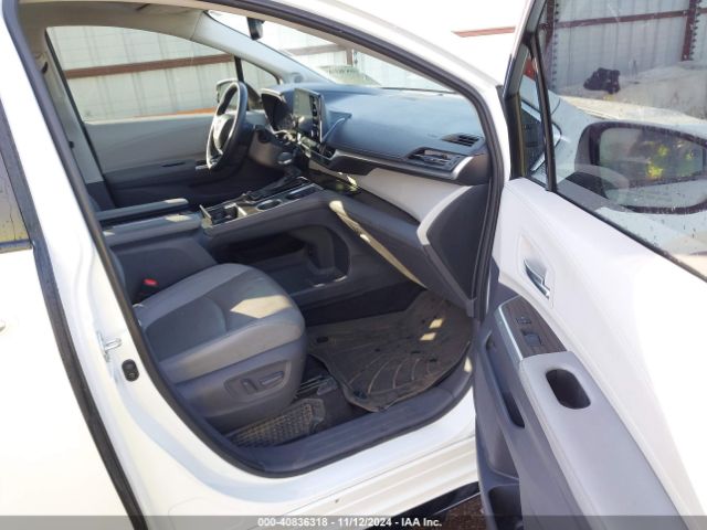 Photo 4 VIN: 5TDZRKEC7MS038159 - TOYOTA SIENNA 