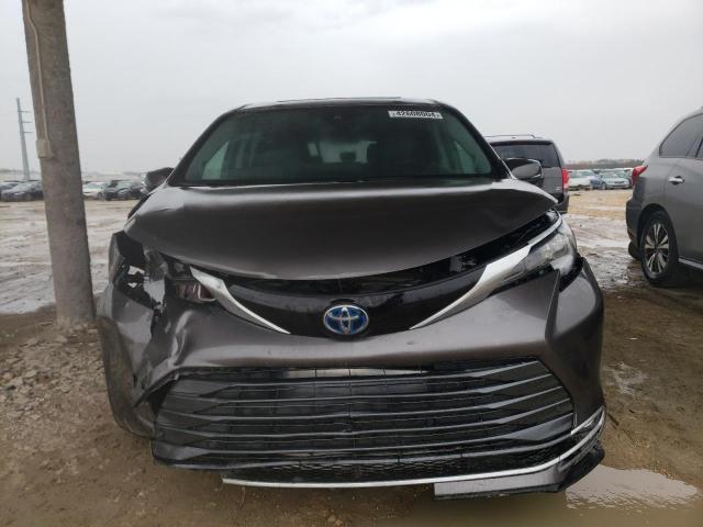 Photo 4 VIN: 5TDZRKEC7NS120524 - TOYOTA SIENNA 