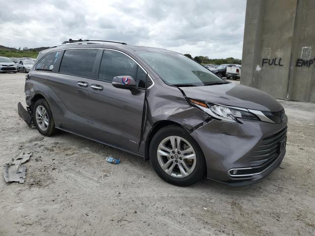 Photo 3 VIN: 5TDZRKEC8MS008703 - TOYOTA SIENNA 