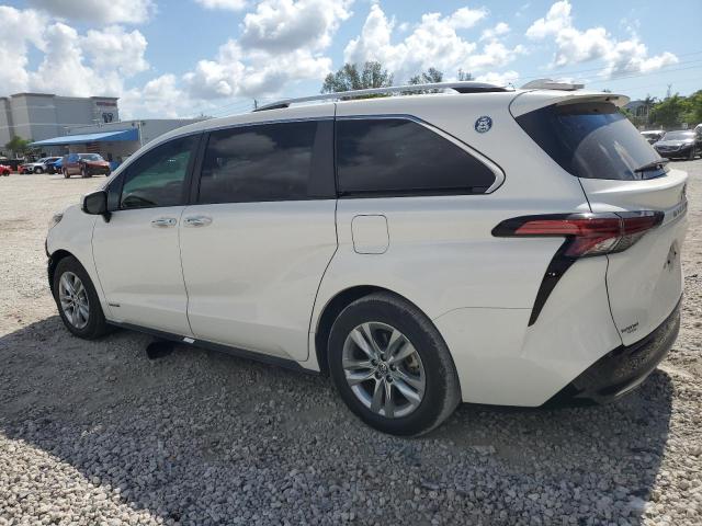 Photo 1 VIN: 5TDZRKEC8MS027445 - TOYOTA SIENNA 