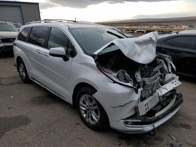 Photo 3 VIN: 5TDZRKEC8NS086206 - TOYOTA SIENNA LIM 