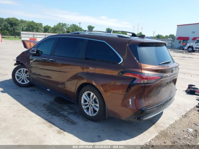 Photo 2 VIN: 5TDZRKEC8PS167242 - TOYOTA SIENNA 