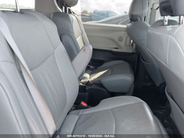 Photo 7 VIN: 5TDZRKEC9NS084058 - TOYOTA SIENNA 