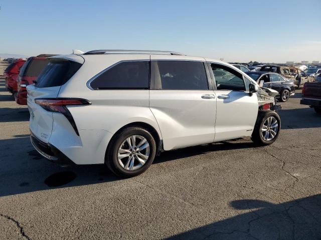 Photo 2 VIN: 5TDZRKECXMS009464 - TOYOTA SIENNA LIM 