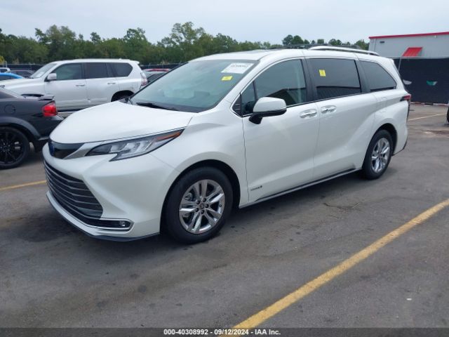 Photo 1 VIN: 5TDZRKECXMS044022 - TOYOTA SIENNA 