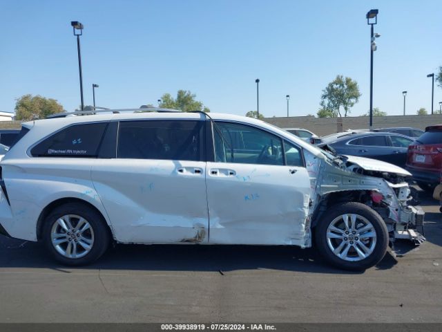 Photo 5 VIN: 5TDZRKECXNS074896 - TOYOTA SIENNA 