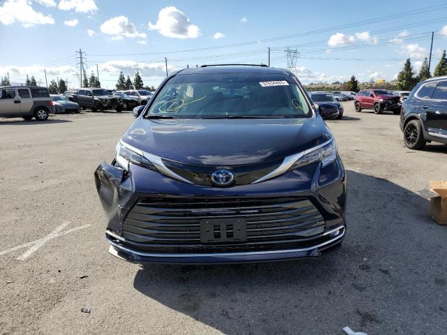 Photo 4 VIN: 5TDZSKFC0NS067958 - TOYOTA SIENNA LIM 