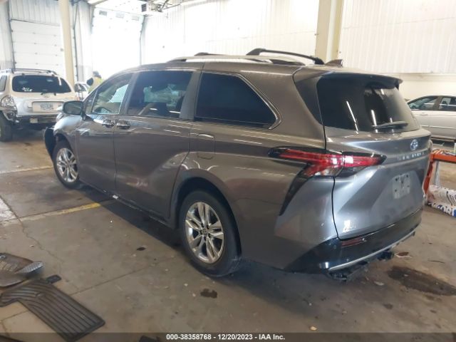 Photo 2 VIN: 5TDZSKFC0PS082155 - TOYOTA SIENNA 