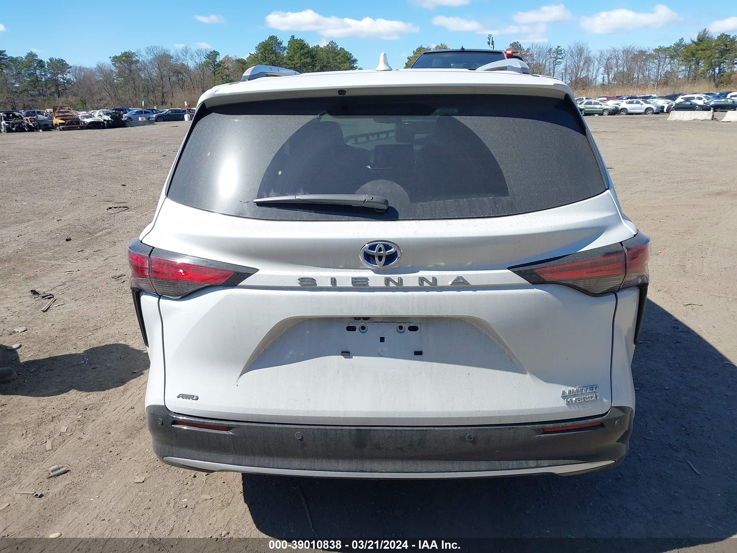 Photo 15 VIN: 5TDZSKFC1RS114453 - TOYOTA SIENNA 