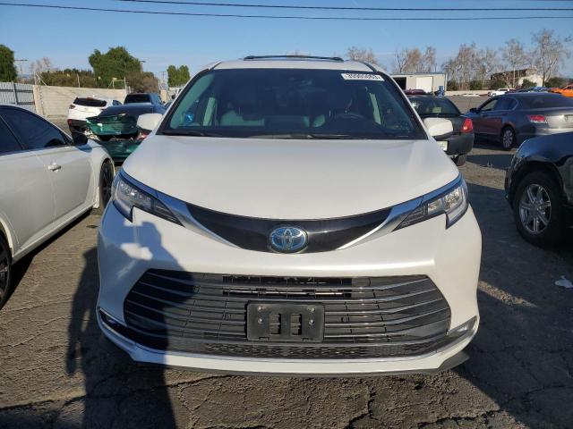 Photo 4 VIN: 5TDZSKFC6NS055958 - TOYOTA SIENNA LIM 