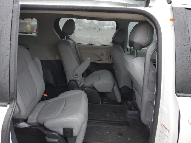 Photo 10 VIN: 5TDZSKFC9NS063813 - TOYOTA SIENNA 