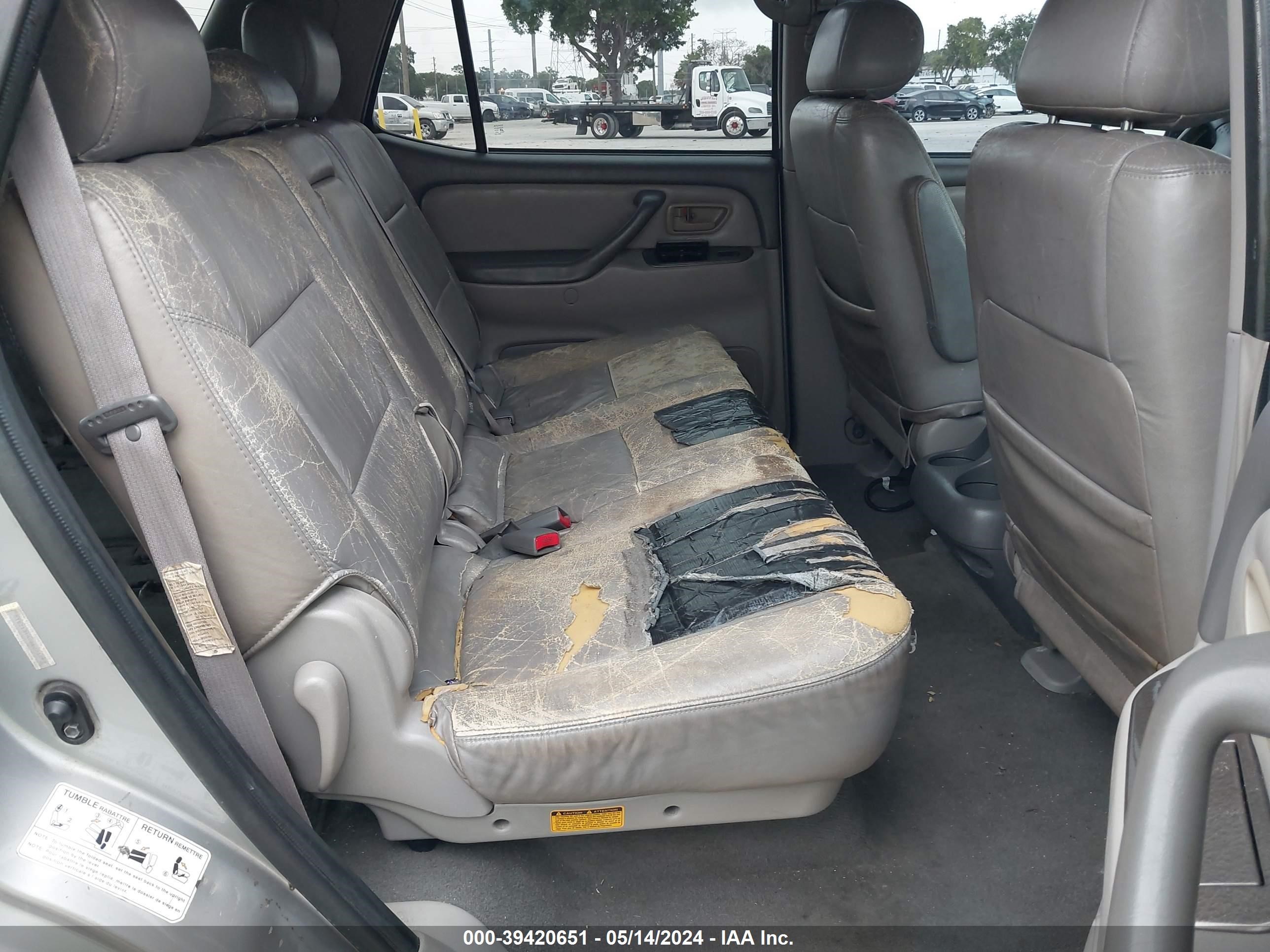 Photo 7 VIN: 5TDZT34A02S071797 - TOYOTA SEQUOIA 