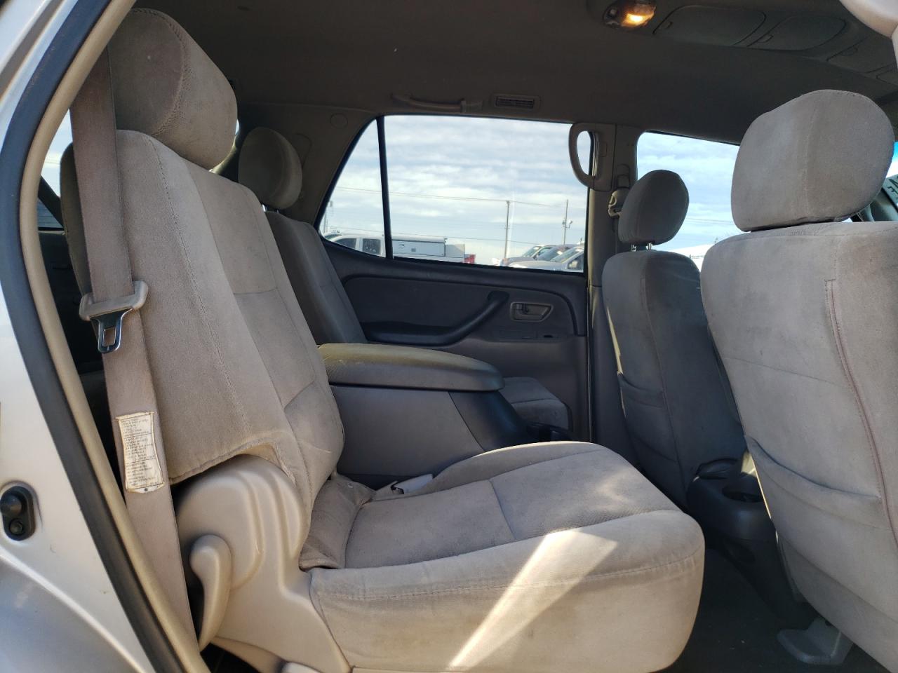 Photo 10 VIN: 5TDZT34A06S267289 - TOYOTA SEQUOIA 