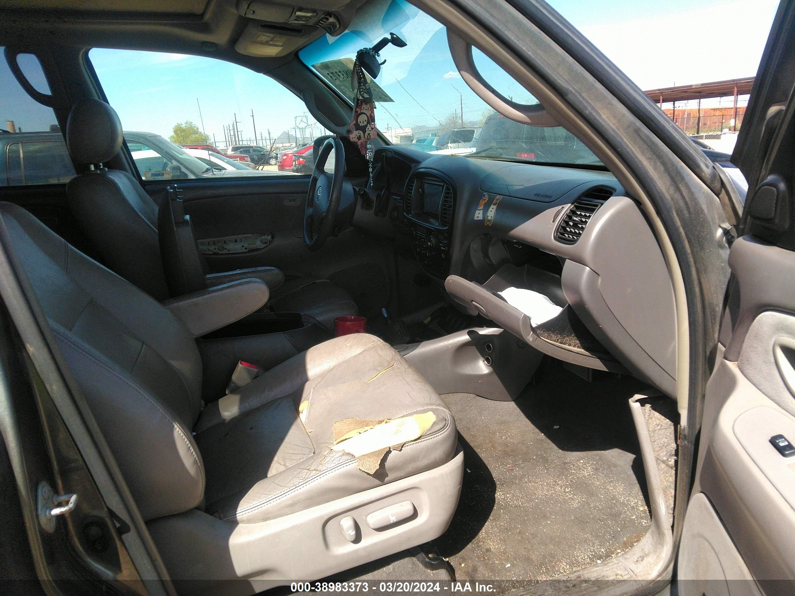 Photo 4 VIN: 5TDZT34A35S263347 - TOYOTA SEQUOIA 