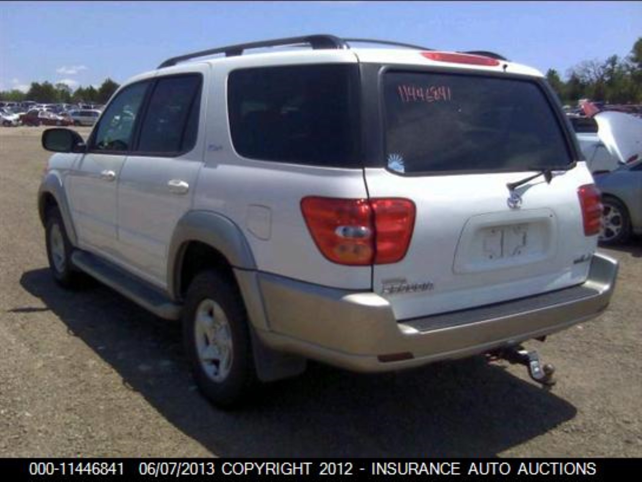 Photo 2 VIN: 5TDZT34A42S073309 - TOYOTA SEQUOIA 