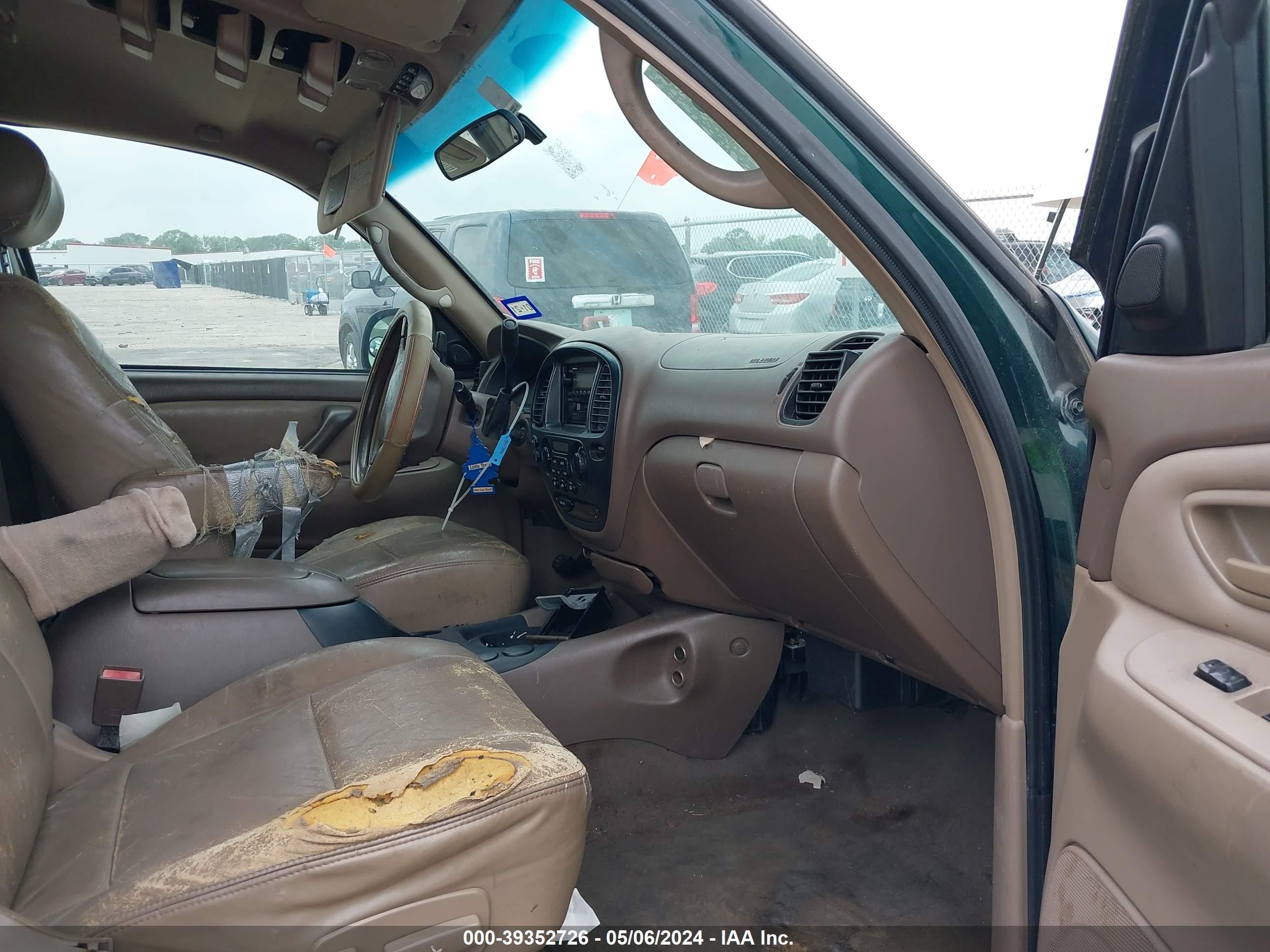 Photo 4 VIN: 5TDZT34A42S095746 - TOYOTA SEQUOIA 