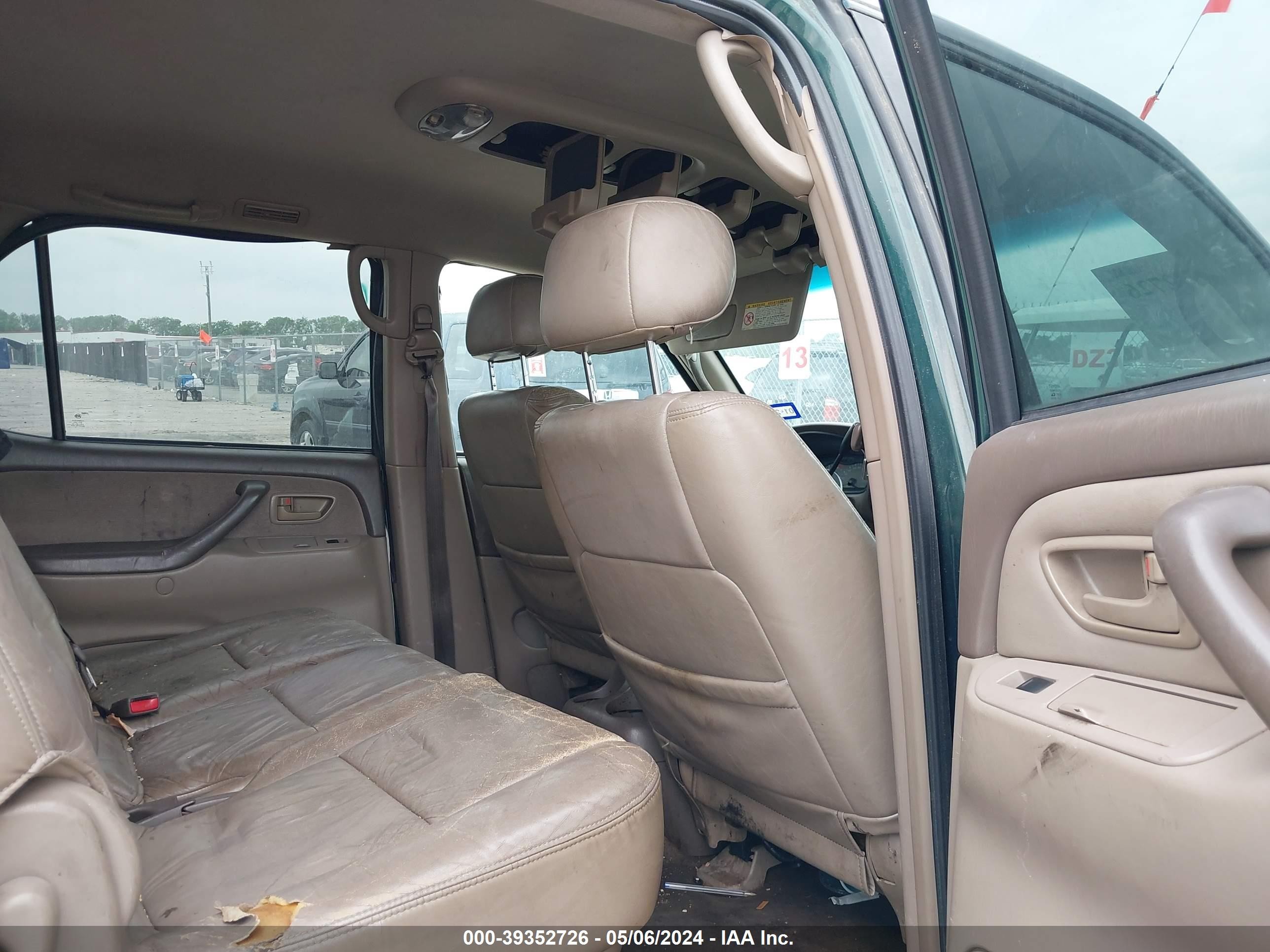 Photo 7 VIN: 5TDZT34A42S095746 - TOYOTA SEQUOIA 