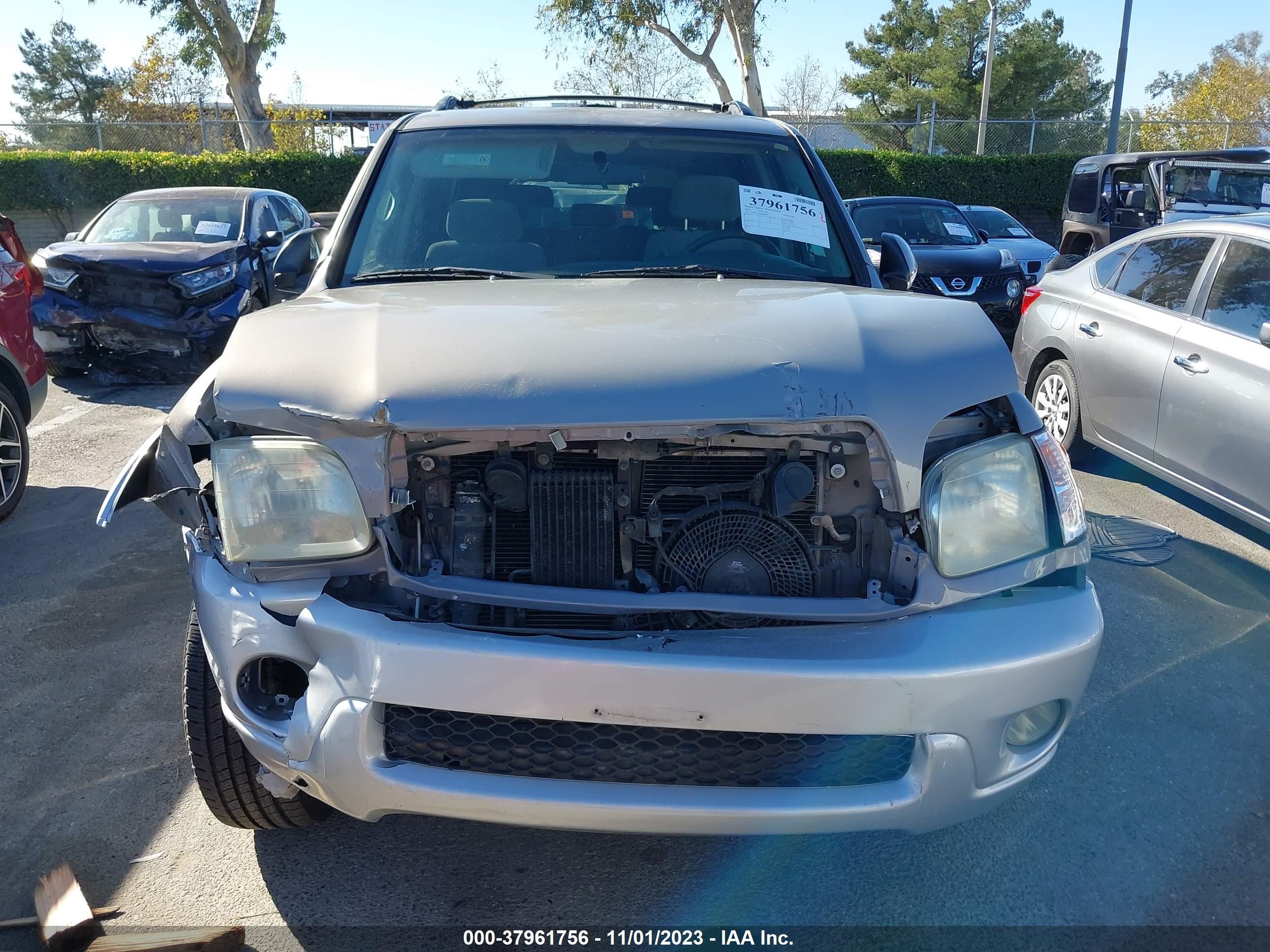 Photo 11 VIN: 5TDZT34A42S095875 - TOYOTA SEQUOIA 