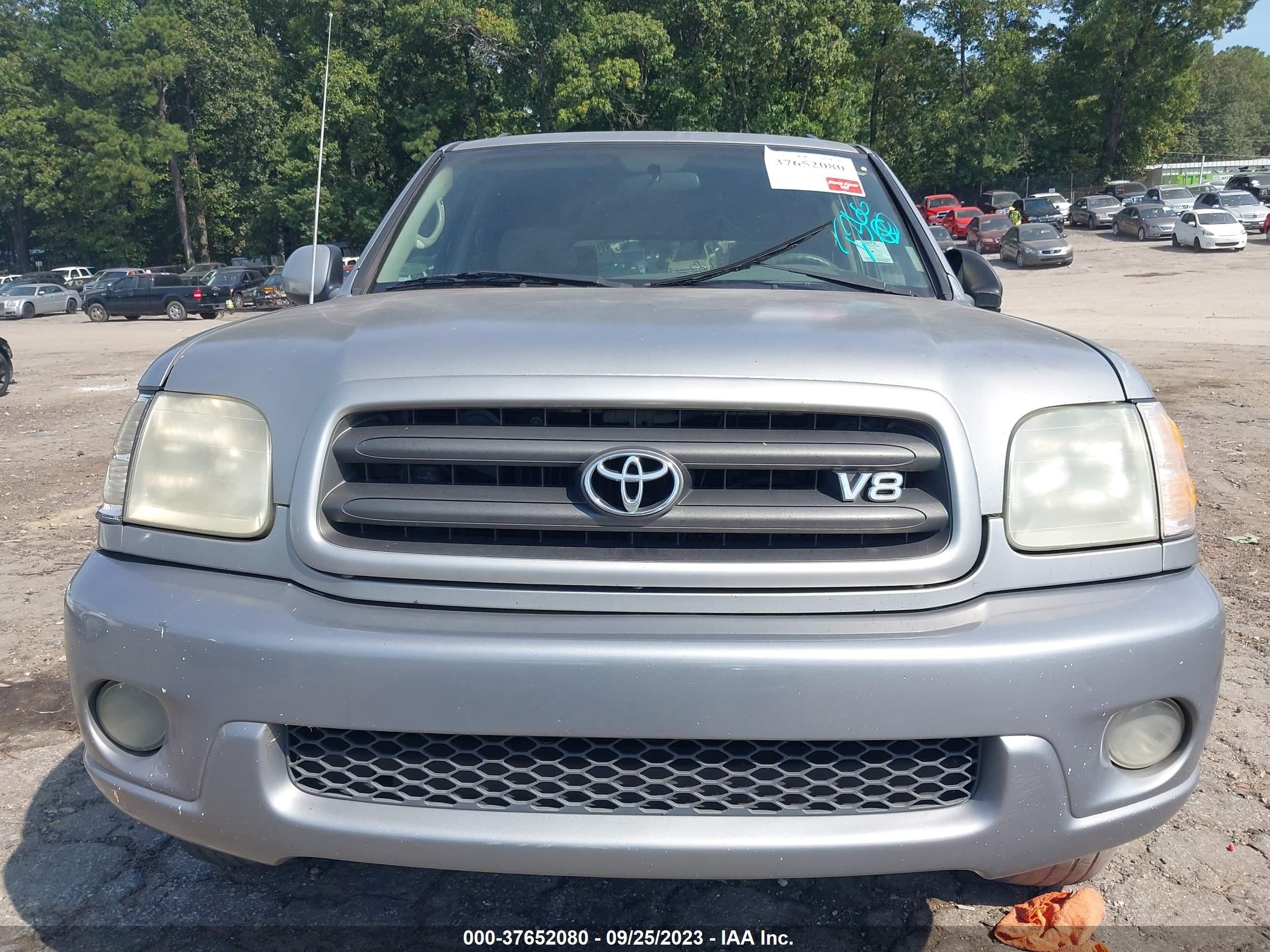 Photo 11 VIN: 5TDZT34A63S162199 - TOYOTA SEQUOIA 