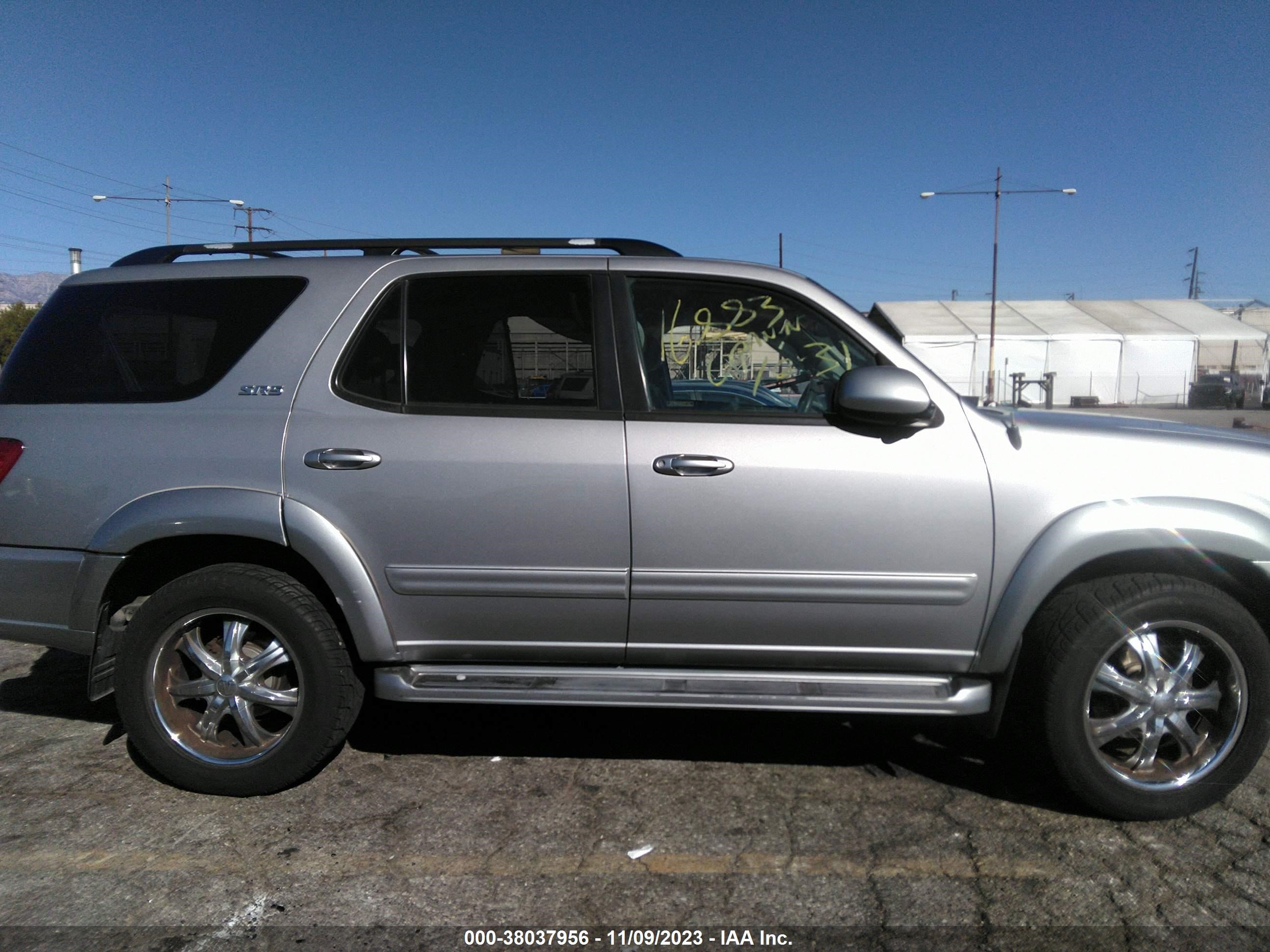 Photo 12 VIN: 5TDZT34A72S119036 - TOYOTA SEQUOIA 