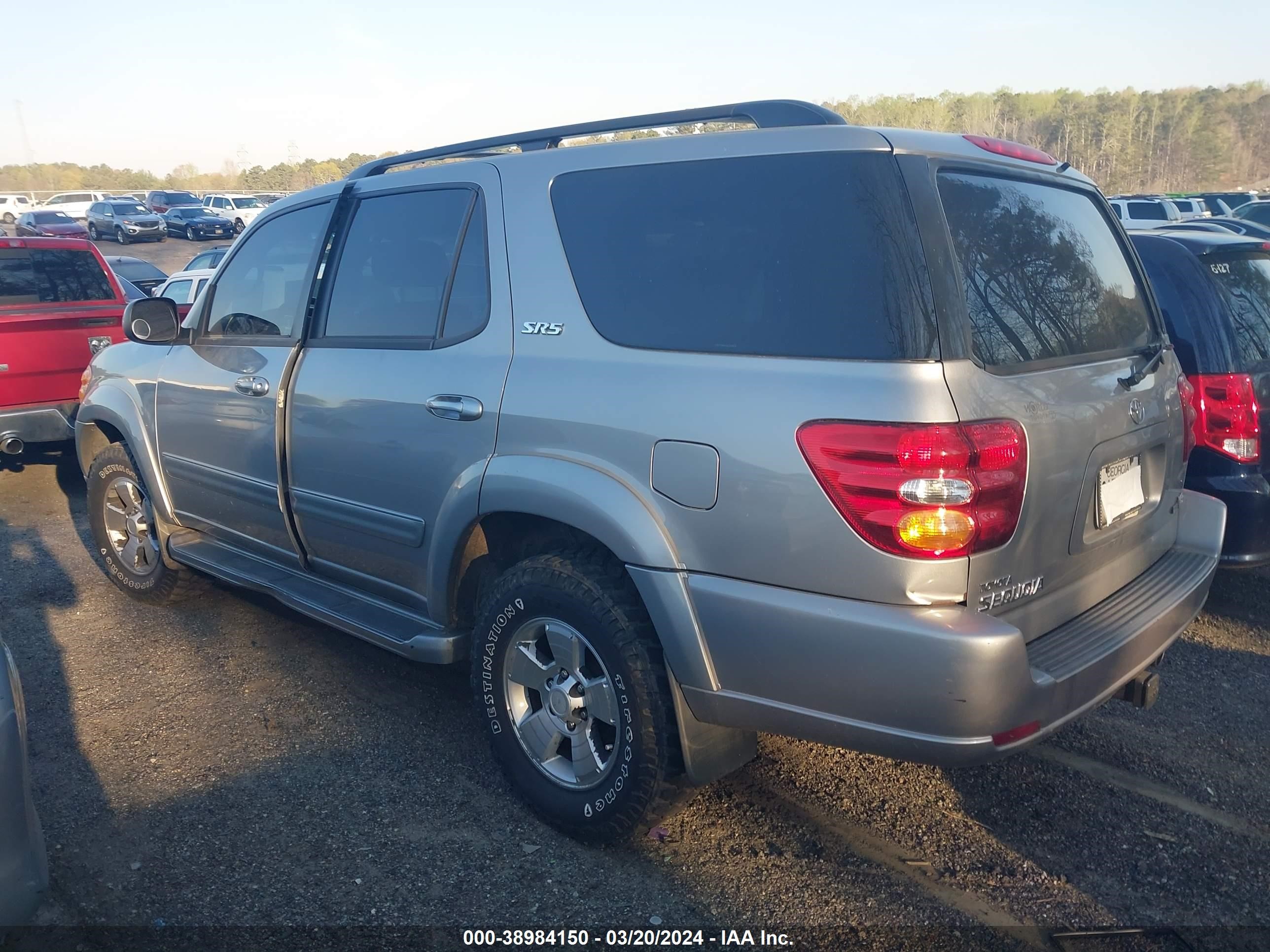 Photo 2 VIN: 5TDZT34AX3S140528 - TOYOTA SEQUOIA 