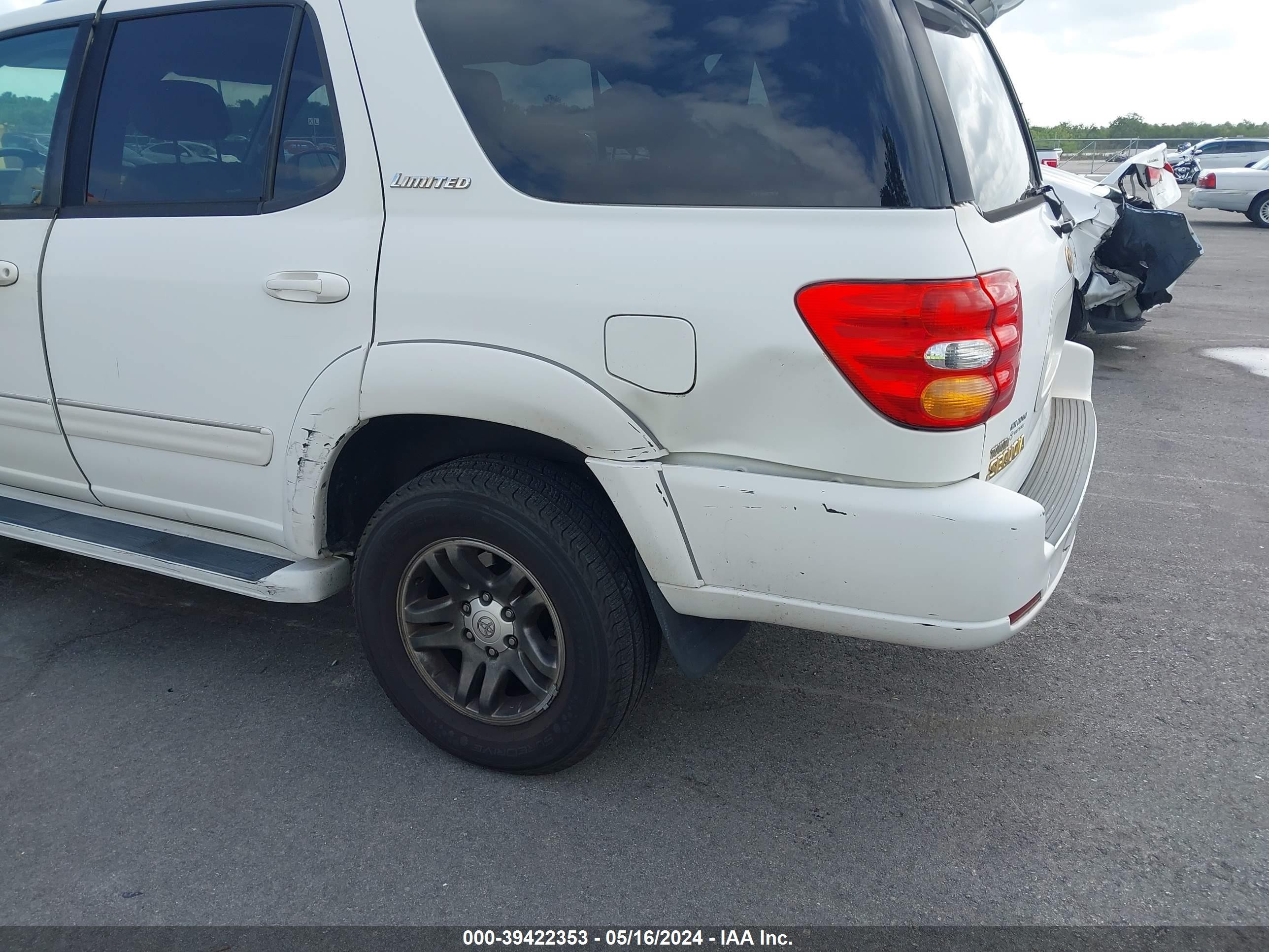 Photo 11 VIN: 5TDZT38A03S155730 - TOYOTA SEQUOIA 