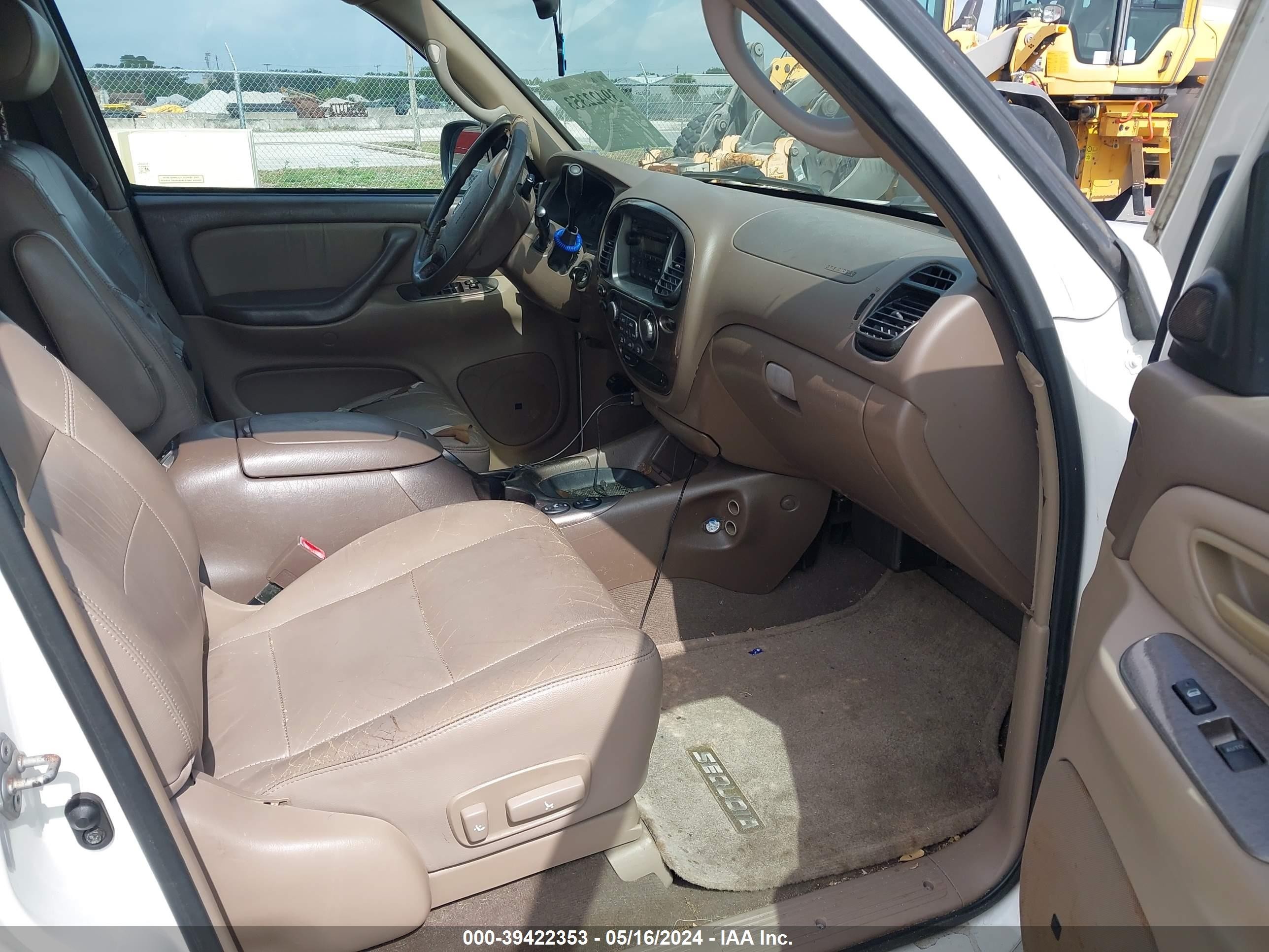 Photo 4 VIN: 5TDZT38A03S155730 - TOYOTA SEQUOIA 