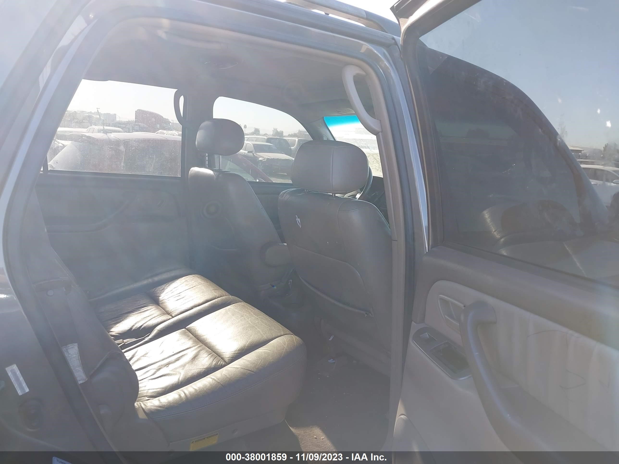 Photo 7 VIN: 5TDZT38A14S233076 - TOYOTA SEQUOIA 