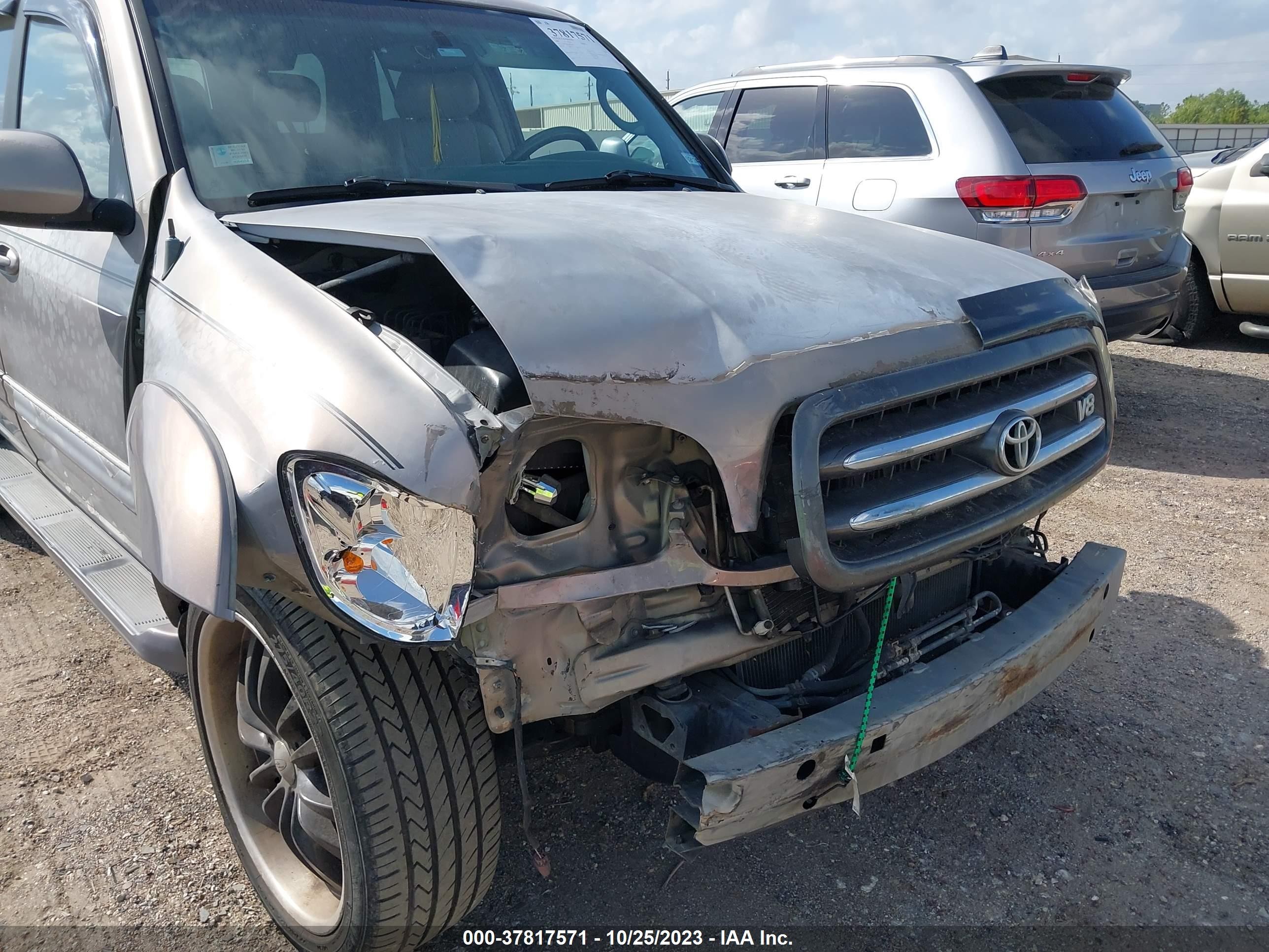 Photo 5 VIN: 5TDZT38A21S051043 - TOYOTA SEQUOIA 