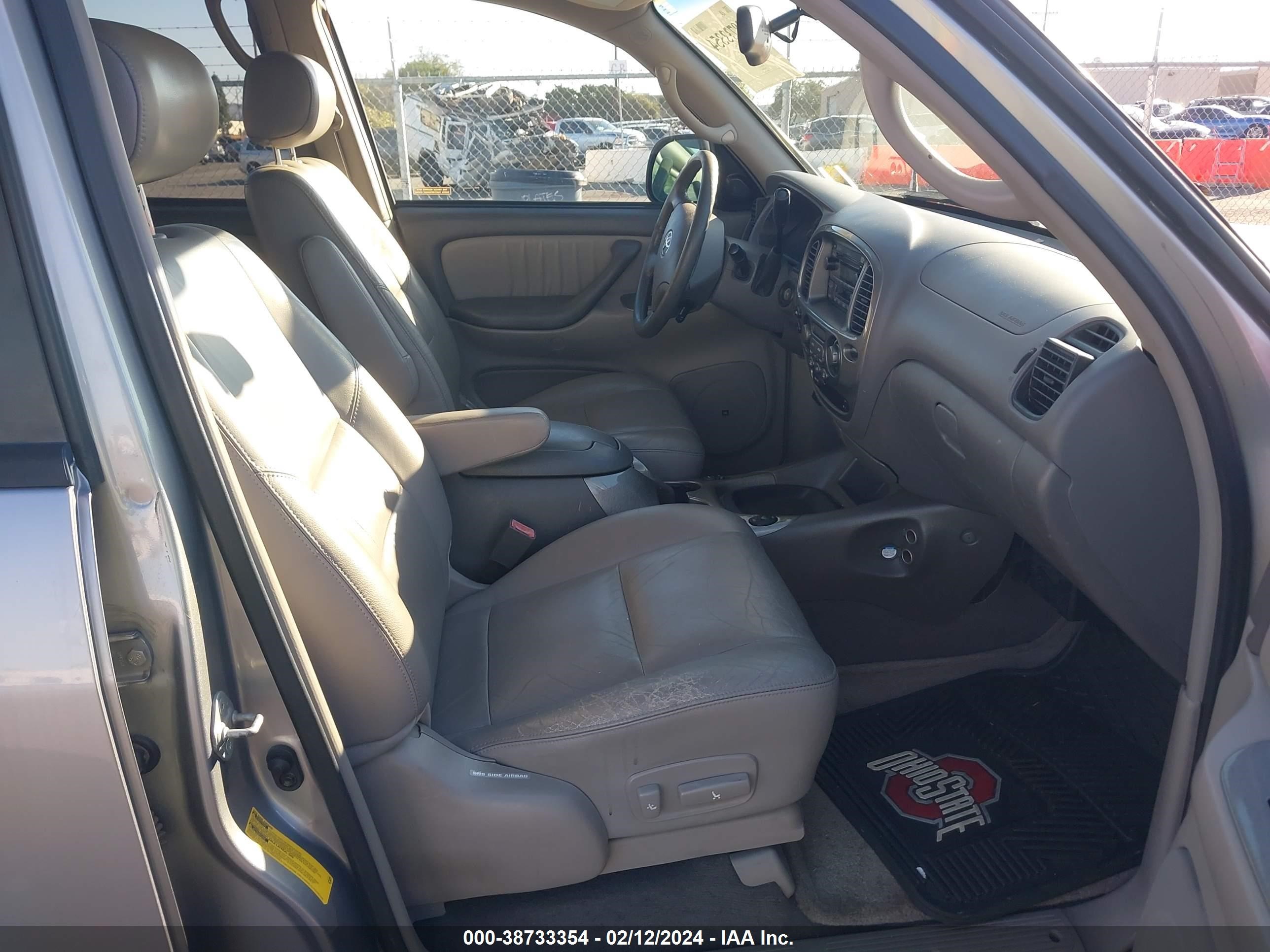 Photo 4 VIN: 5TDZT38A43S158775 - TOYOTA SEQUOIA 