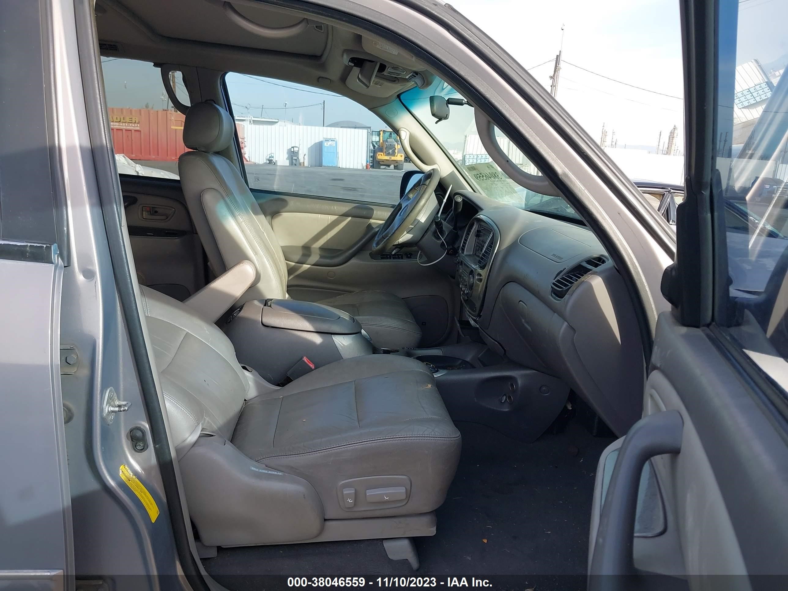 Photo 4 VIN: 5TDZT38A71S046775 - TOYOTA SEQUOIA 