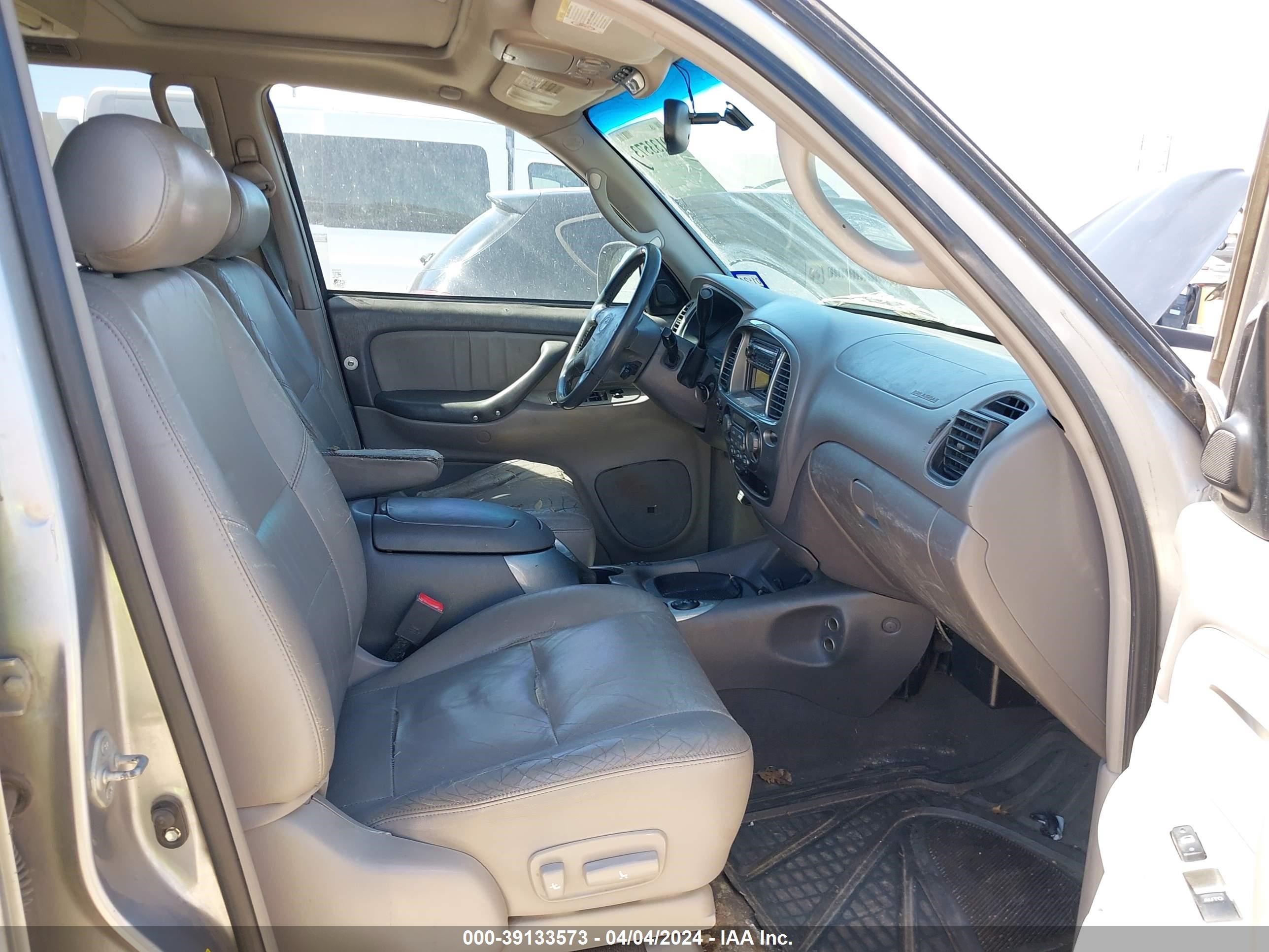 Photo 4 VIN: 5TDZT38A82S131416 - TOYOTA SEQUOIA 