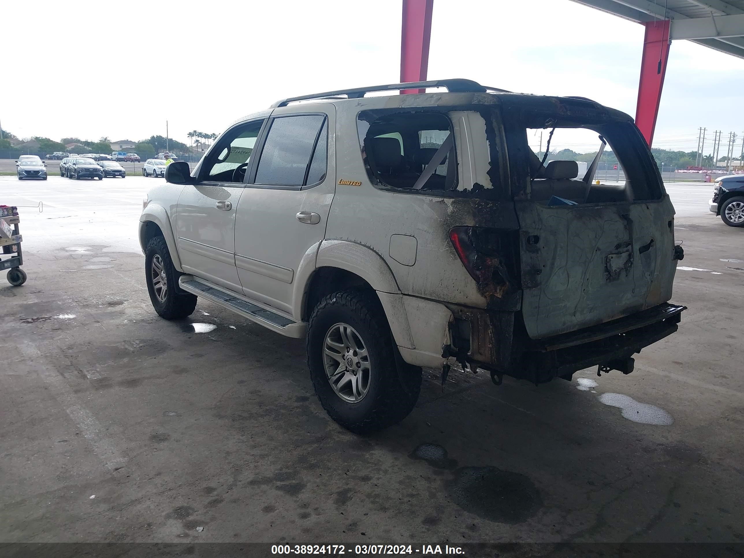 Photo 2 VIN: 5TDZT38A83S145494 - TOYOTA SEQUOIA 