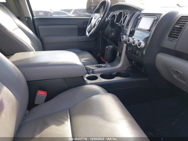 Photo 4 VIN: 5TDZY5G10ES053412 - TOYOTA SEQUOIA 