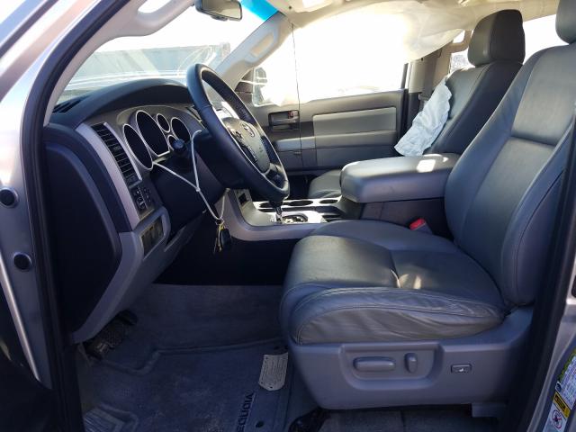 Photo 4 VIN: 5TDZY5G11AS030165 - TOYOTA SEQUOIA SR 