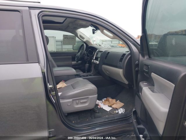 Photo 4 VIN: 5TDZY5G14JS070675 - TOYOTA SEQUOIA 