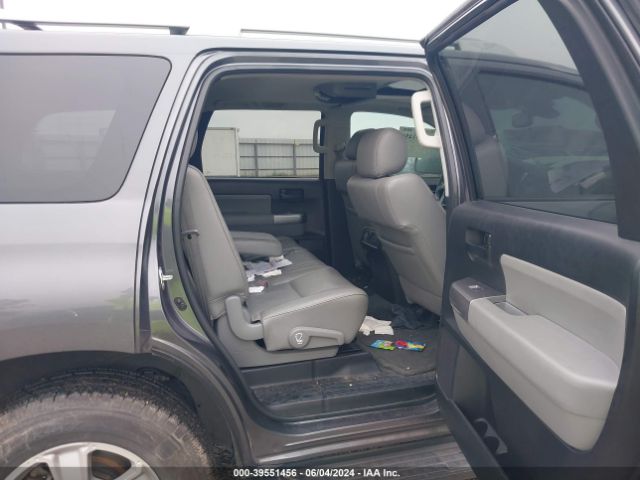 Photo 7 VIN: 5TDZY5G14JS070675 - TOYOTA SEQUOIA 