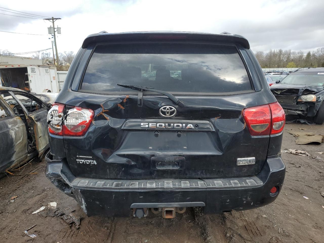 Photo 5 VIN: 5TDZY64AX8S000733 - TOYOTA SEQUOIA 