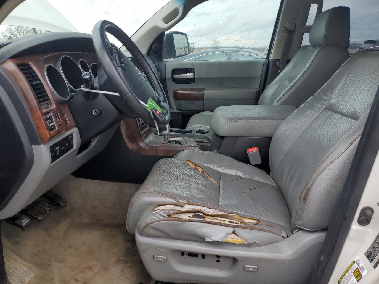 Photo 6 VIN: 5TDZY67A68S004032 - TOYOTA SEQUOIA 