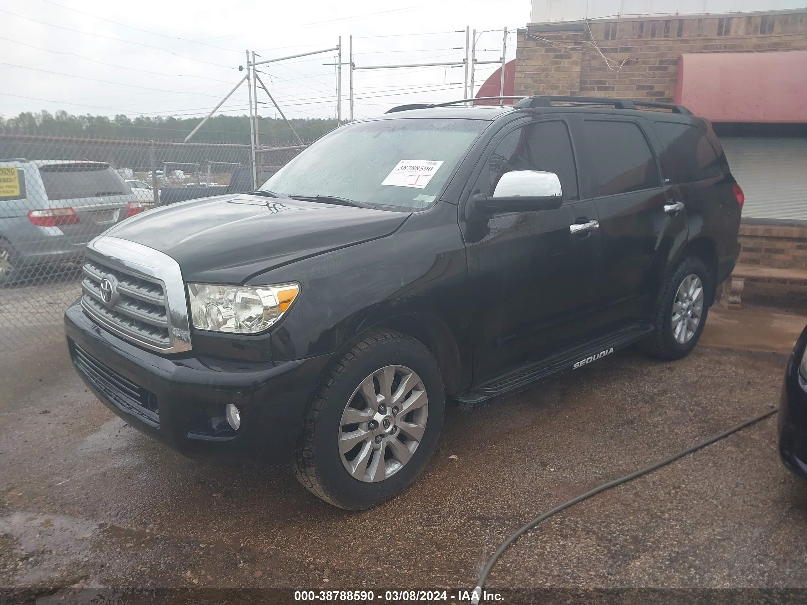 Photo 1 VIN: 5TDZY67A78S001088 - TOYOTA SEQUOIA 