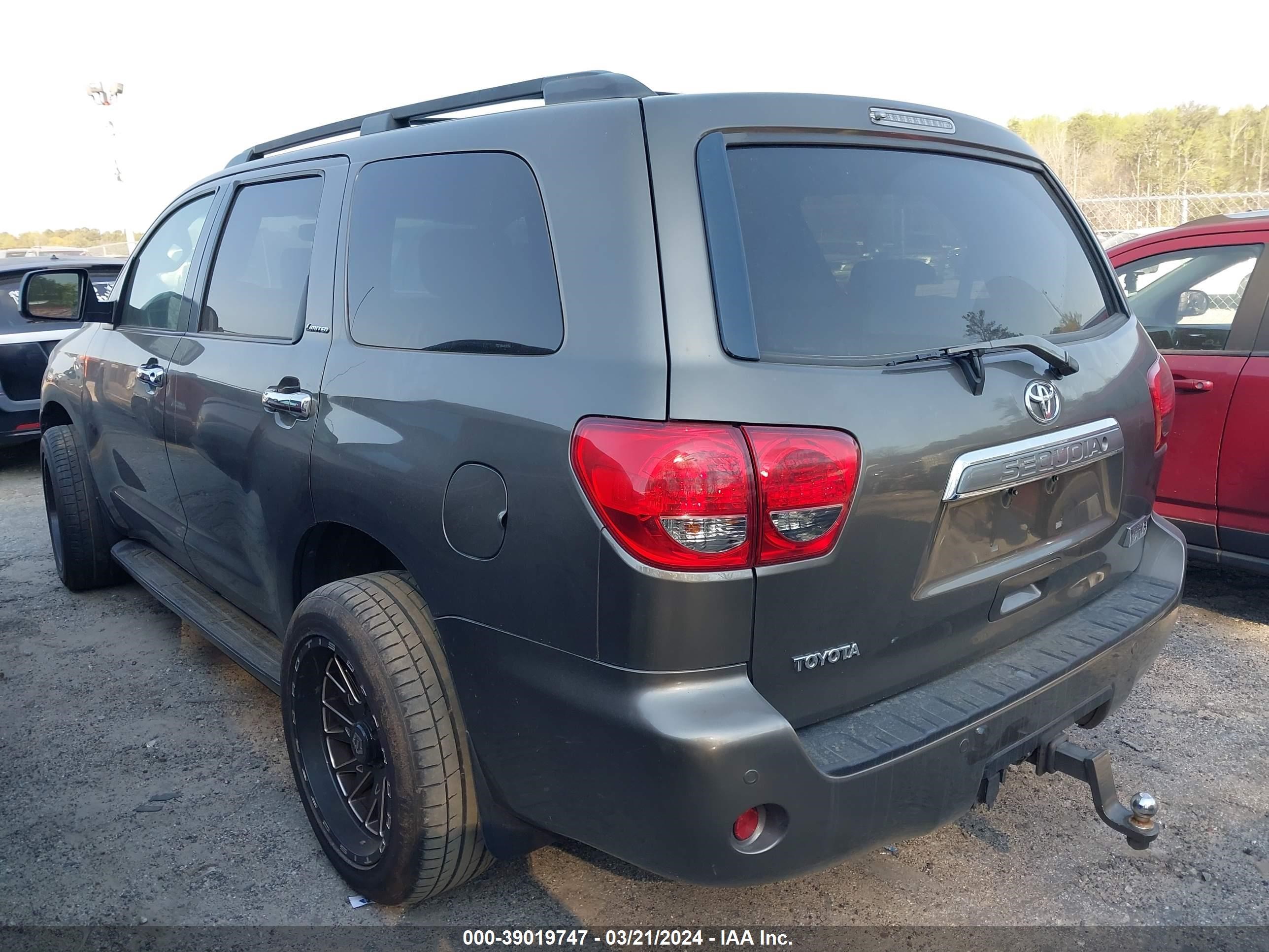 Photo 2 VIN: 5TDZY68A48S003041 - TOYOTA SEQUOIA 